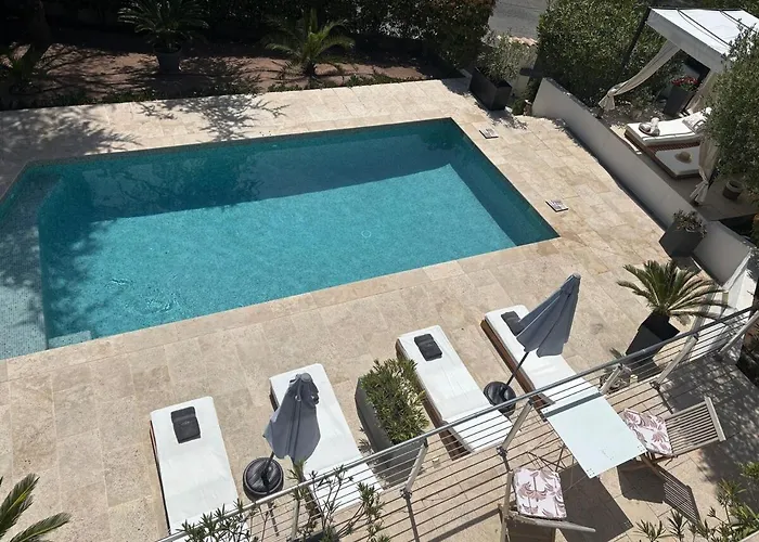 Villa "Les Alizes" Etage Cote Piscine - Apercu Mer